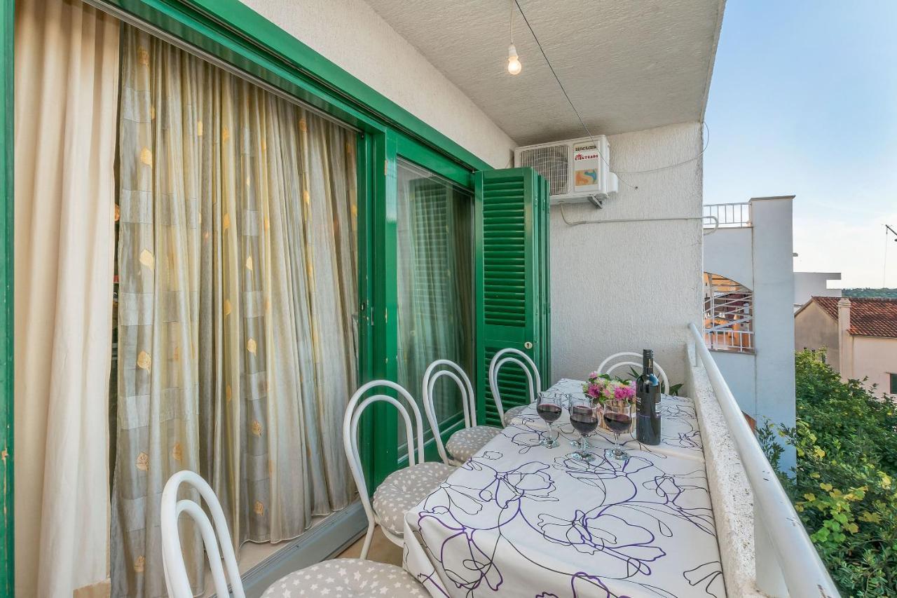 Apartments Miljenko มาคาร์สกา ภายนอก รูปภาพ
