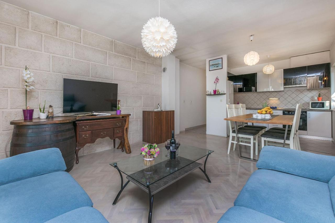 Apartments Miljenko มาคาร์สกา ภายนอก รูปภาพ